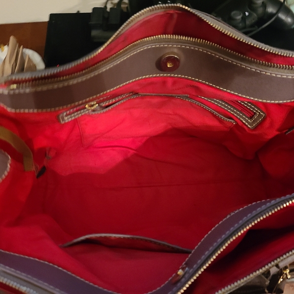 Dooney & Bourke - Picture 6 of 8